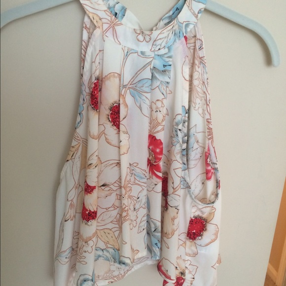 Flowy, floral crop top with tie in back