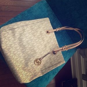 Authentic Michael Kors Tote
