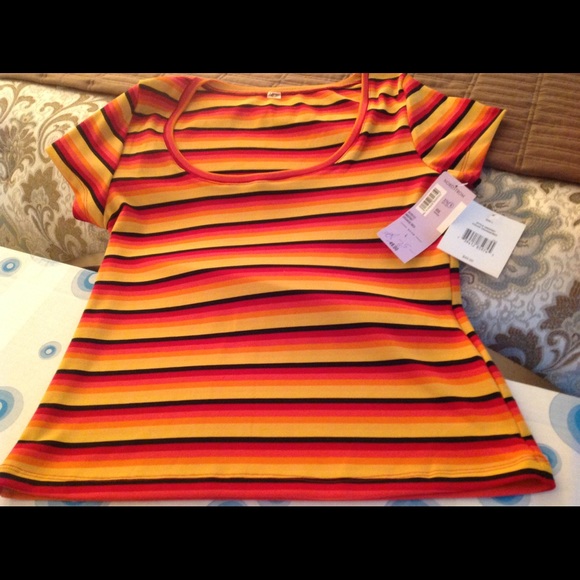 NEW Tahari top, DONATING SOON