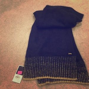 Black elegant juicy couture scarf