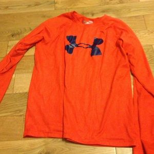 Underarmour long sleeve shirt