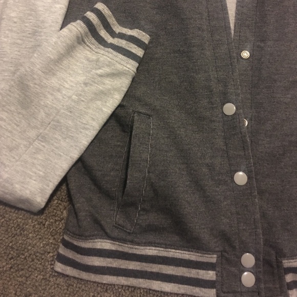 Light Jacket - Picture 2 of 3