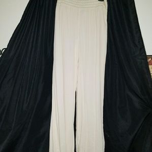 Polazzo Cream Pants NWOT
