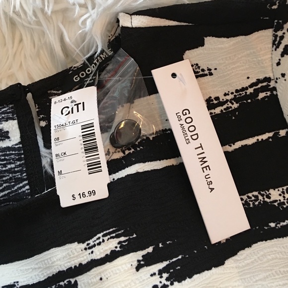 Good Time Tops - Black on white cropped High low top Good Time Tops - Black on white cropped High low top