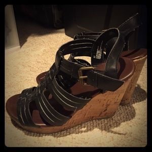 Wedge heels