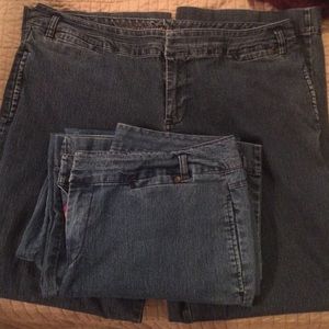 2 pair Devine denim jeans 💙💙