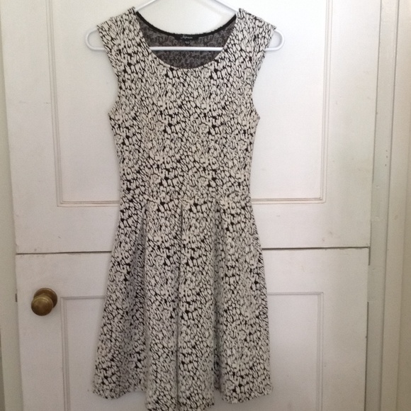 Soprano fit/flare dress