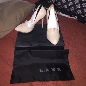 L.A.M.B Dice Nude Pumps 7.5