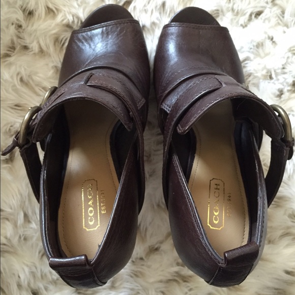 Coach chocolate soft leather heels - Picture 3 of 4