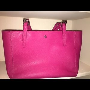 Pink Tory burch handbag. Authentic. Light use