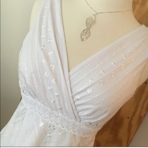 HOST PICK!! Beautiful White Dress