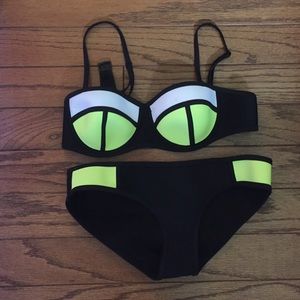 Faux triangle bikini
