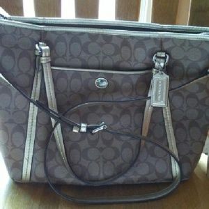 Coach Peyton Signature