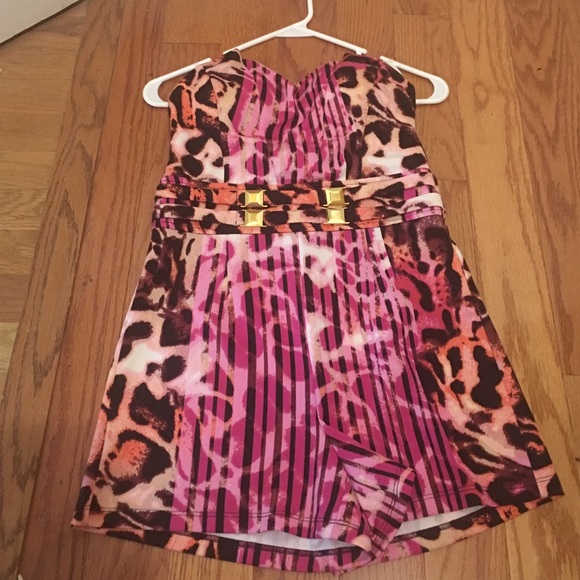 💖BEBE 😍 NWOT! Gorgeous romper!! Size med