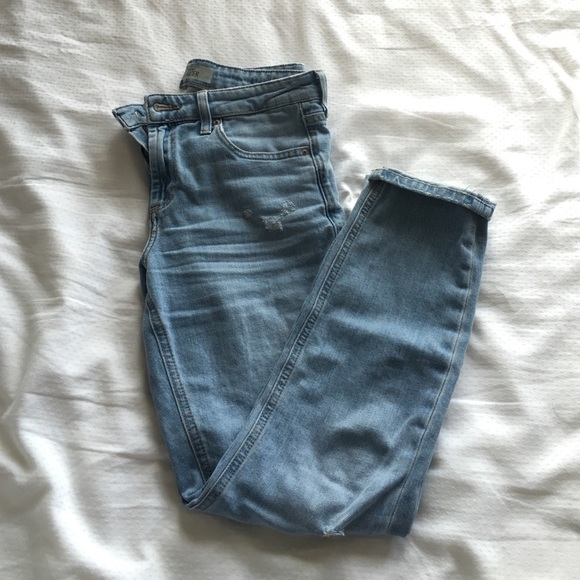 *MUST GO* Topshop Baxter bleached jeans size 26