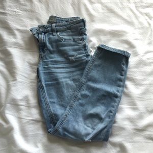 *MUST GO* Topshop Baxter bleached jeans size 26