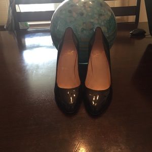 AUTHENTIC!! Christian Louboutin pumps