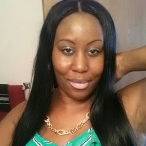 Meet your Posher, Ebony