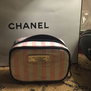 A vs small cosmetic bag