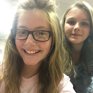 Meet your Posher, Bralie