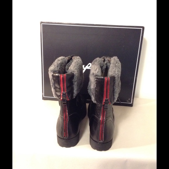 Lace Up And Adjustable Boots Bundle Of Two Pair - Picture 4 of 4