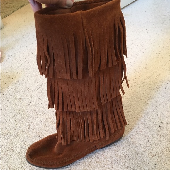 Minnetonka boots - Picture 1 of 2