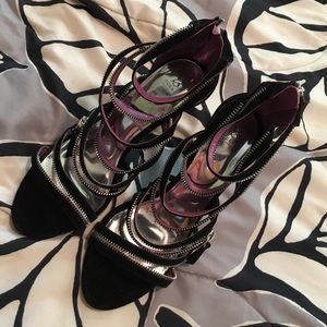 Scene by Shoedazzle. Zipper shoes