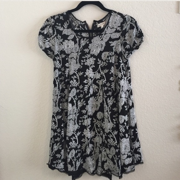 Silence + Noise flowery black and white dress!