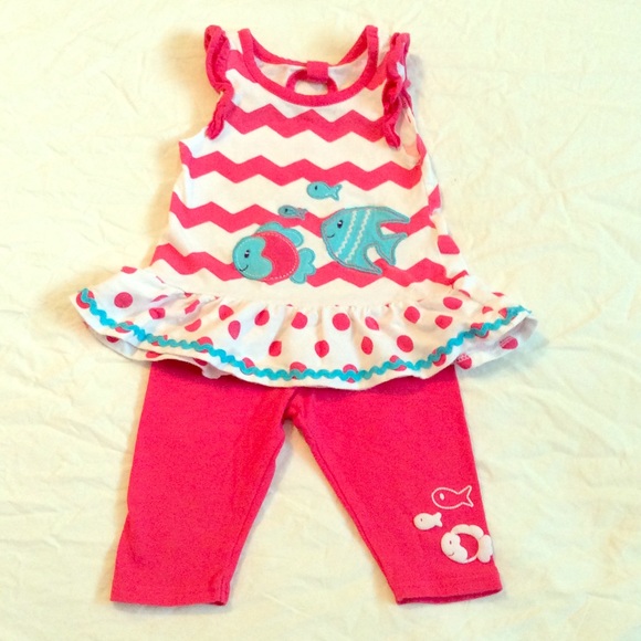 Cute matching set by Nannette