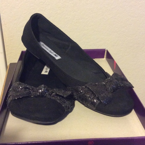 Black Faux suede flats w/ cute glitter bow detail