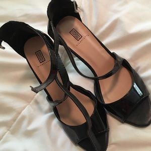 Signature shoes by Shoedazzle