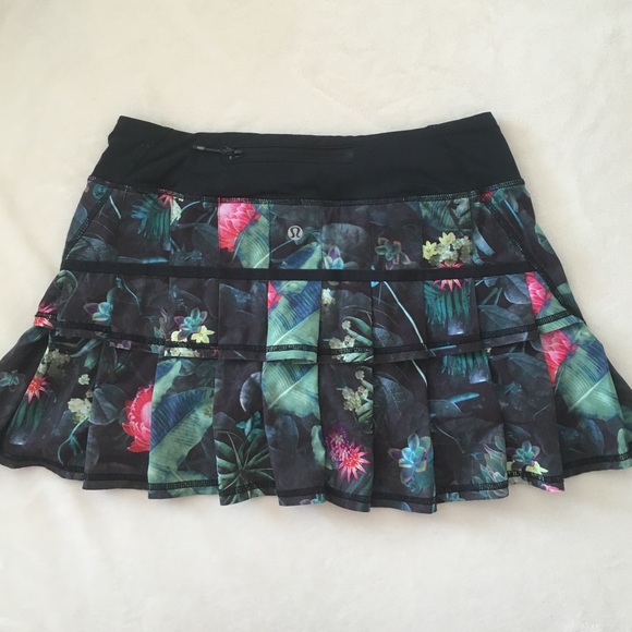 Lululemon Skirt size 4