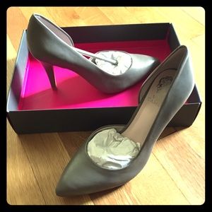 Vince Camuto Halona Leather Pumps