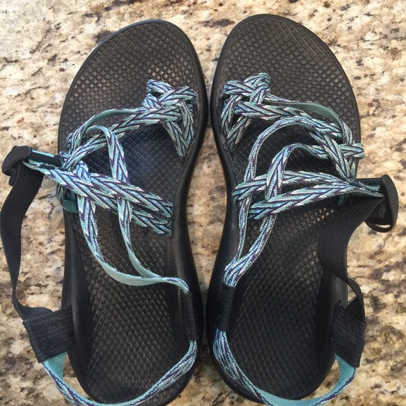 Double toe strap chacos