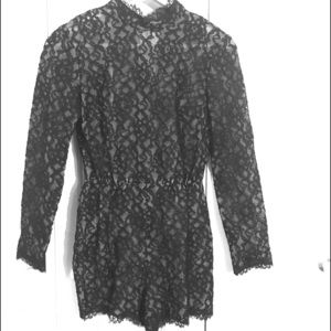 🚫SOLD🚫Adorable vintage lace romper/playsuit