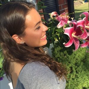 Meet your Posher, Alexandra