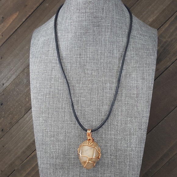 SOLD to Cindy @cbcb31 - Picture 3 of 4