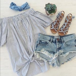 Baby blues top