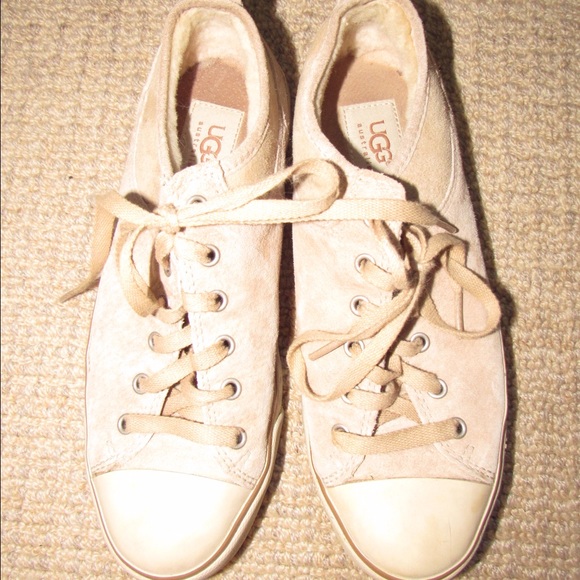 UGG sneakers size 7