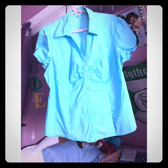 Cute bright blue blouse!!