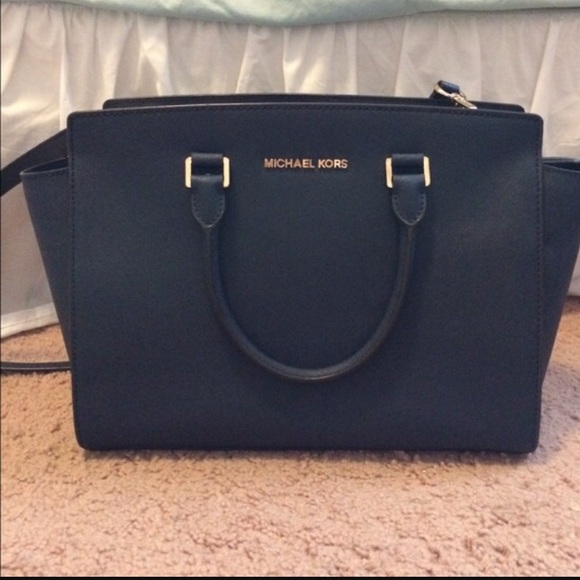 Michael Kors Medium Selma Bag