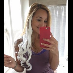 🎃1 LEFT! White curled hair piece ⭐️