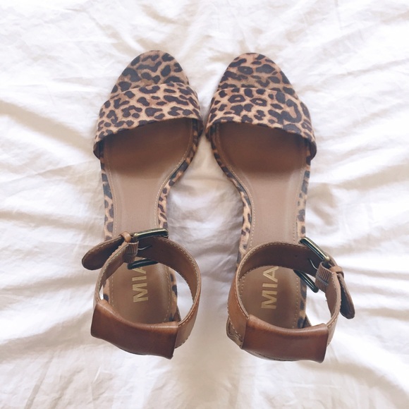 MIA Leopard Heels - Picture 3 of 4
