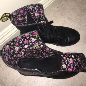 Dr. Marten's Stratford 9 Eye Fold Down Boot, Sz 8