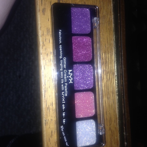NYX Glitter Cremé Palette - Picture 1 of 2