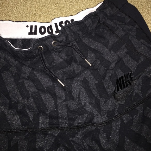 Oversized Nike jogger/sweats