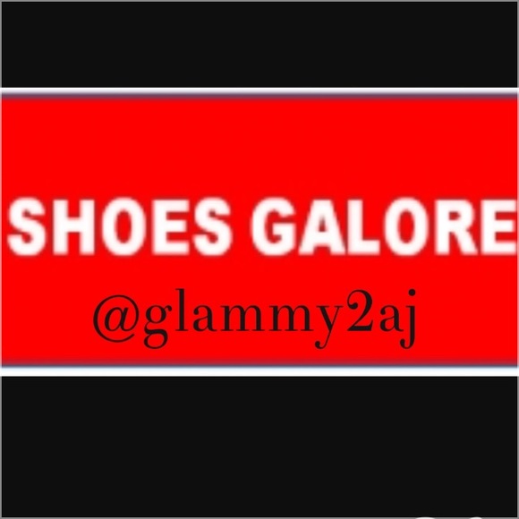 SHOES SHOES & MORE SHOES