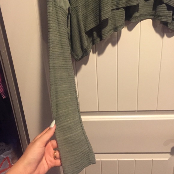 Green long sleeve mini crop - Picture 4 of 4