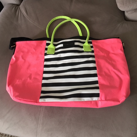 Large tote
