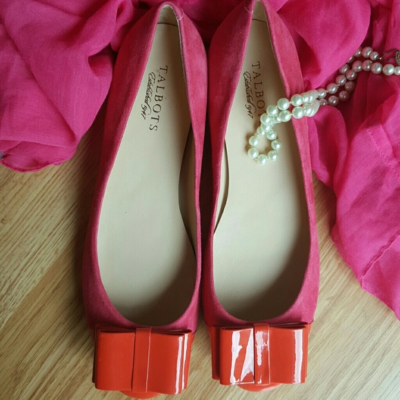 ** SOLD** GORGEOUS TALBOTS "Layla" SUEDE FLATS - Picture 2 of 4